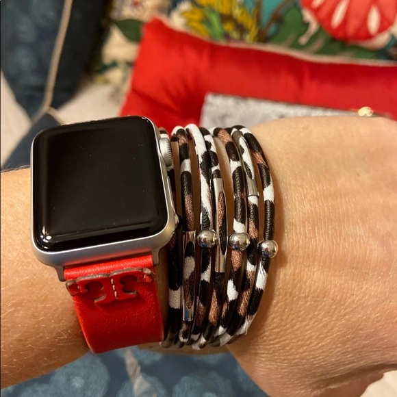 Leopard Print magnetic clasp bracelet - Picture 5 of 8